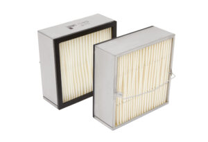 Fleetguard FS19752 Glass Box-style Fuel Filter